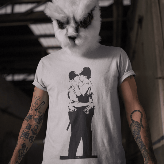 Тениска Kissing Coppers